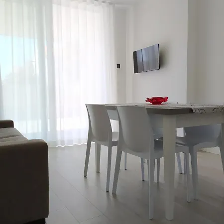 Jesolo Appartamenti F2 - Coral Red Exterior photo