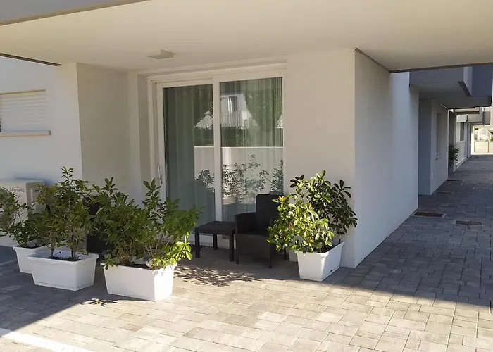 Jesolo Appartamenti F2 - Coral Red